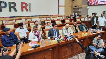 ⁠Penegasan Komisi III DPR soal RUU Perampasan Aset Digaspol Pakai Turbo