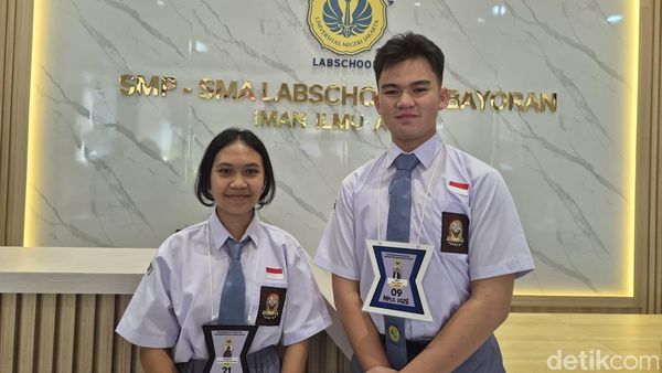 Momen Hari Pertama MPLS di SMA Labschool Kebayoran Jakarta