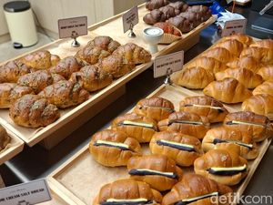 Nyamm! Ada Mont Blanc hingga Salt Bread Enak di Kafe Berkonsep Galeri