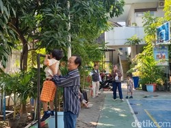 Cegah Fatherless, Pemkot Surabaya Imbauh Ayah Antar Anak Sekolah