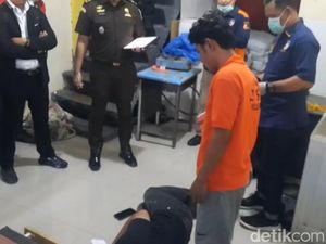 Rekonstruksi Ungkap Suami di Makassar Gorok Istri hingga Tewas Saat Main HP
