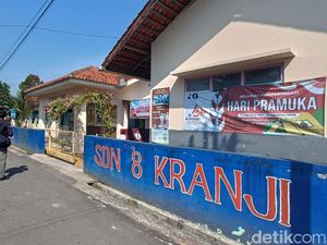 Hari Pertama Sekolah, SDN 8 Kranji Purwokerto Cuma Dapat 3 Murid Baru