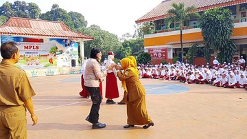 Cerita Guru SDN di Jaksel Tetap Tenangkan Siswa Baru Saat Ada Ancaman Bom