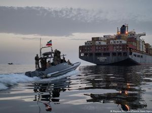 Seberapa Berisiko Langkah Iran Gandakan Tekanan Lewat Hormuz?