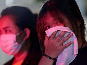 Ngerinya Kebakaran Bar di Bangkok Tewaskan 27 Orang