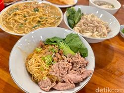 Antasaji: Bakmie Homemade Sapi Sichuan hingga Ayam Kampung di Blok M