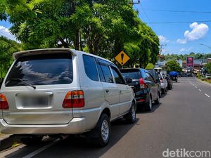 Antrean Pertalite di Kobar Makin Panjang, Bupati Panggil Pertamina Cari Solusi