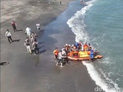 Drone Thermal Temukan Remaja Terseret Arus di Pantai Pererenan