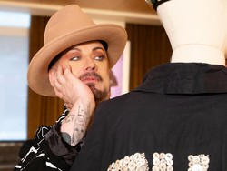 Musisi Legendaris Boy George Jual Koleksi Fashion Ikonik, Ada yang Rp 1,8 M