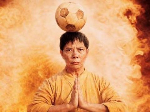Wong Yat-fei sebagai Iron Head dalam film Shaolin Soccer (2001).