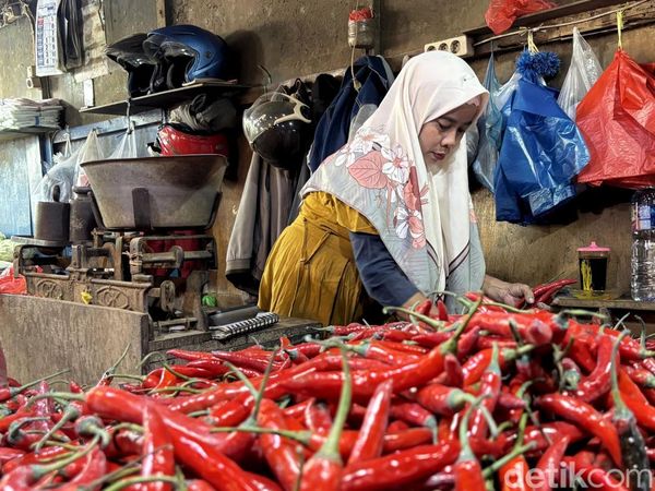 Geliat di Pasar Keputran Surabaya