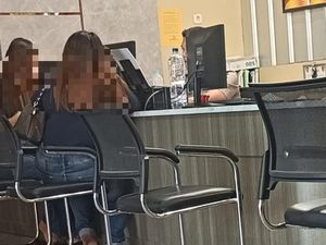 IRT di Palembang Dianiaya Suami Siri gegara Handphone
