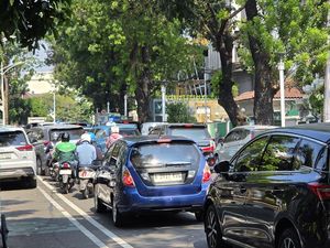 Titik Kemacetan Siang Ini Imbas Pembongkaran JPO Tendean Jaksel Ditabrak Truk