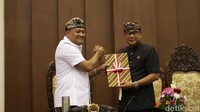 Rapat Paripurna DPRD Gianyar, Mahayastra Beberkan Tata Kelola Keuangan