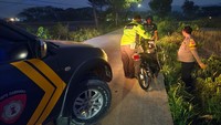 Bubarkan Balap Liar, Polisi Temukan Motor Tak Bertuan di Semak-semak Bogor