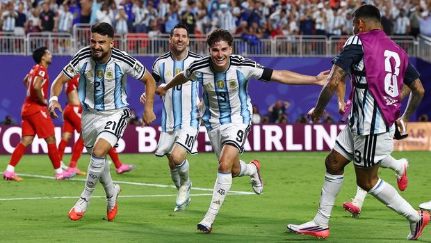 Soccer Football - FIFA World Cup 2026 - Quarter Final - Argentina v Switzerland - Kansas City Stadium, Kansas City, Missouri, U.S. - July 11, 2026 Argentina's Julian Alvarez celebrates scoring their second goal REUTERS/Agustin Marcarian