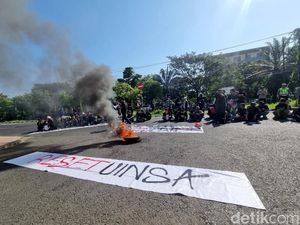 Mahasiswa UINSA Demo Kampus
