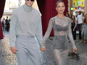 Foto: Erling Haaland dan Pacar Eksis di Show Dolce & Gabbana Usai Piala Dunia