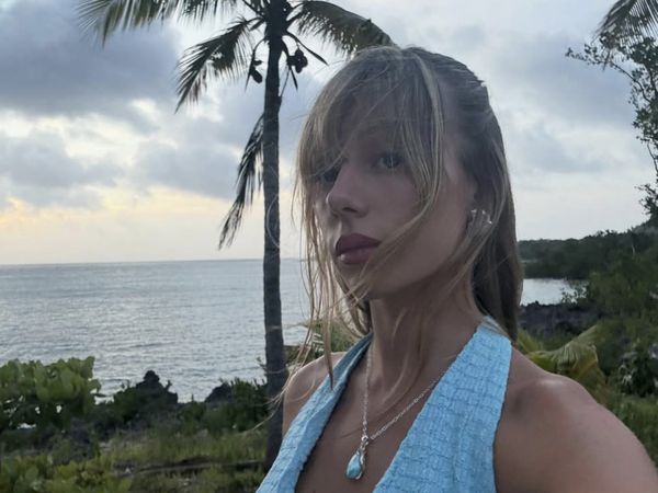 Potret Liburan Kekasih Mbappe, Jelajahi New York & Kolombia, Juga ke Pantai-Diving