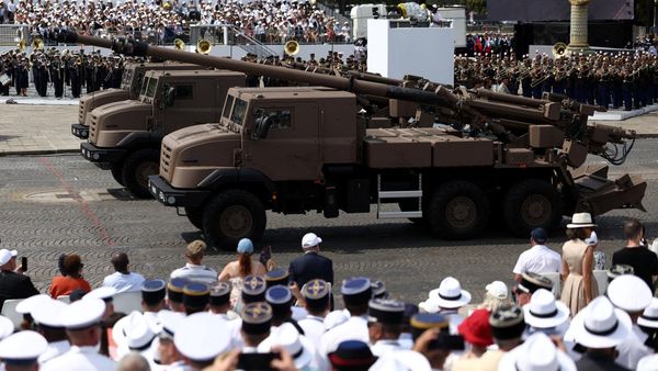 Euforia Hari Bastille di Tengah Demam Piala Dunia