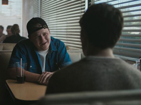 Film Obsession (2025) Cooper Tomlinson sebagai Ian dalam film Obsession (2025).