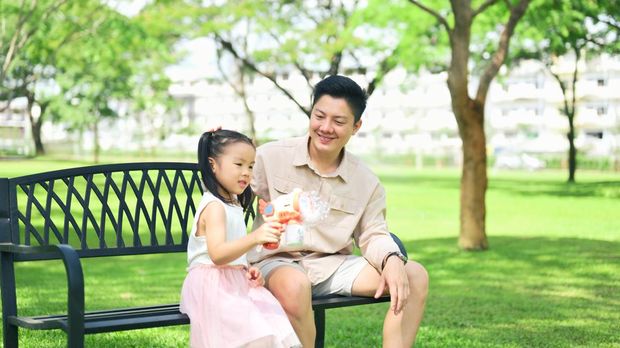 Ilustrasi Ayah dan Anak