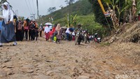 Tak Lagi Mirip Sungai Kering, Jalan di Pelosok Cianjur Segera Mulus