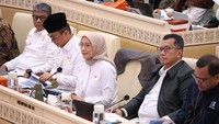 MenPAN-RB Sampaikan Capaian Kinerja Tahun 2025 di Rapat Kerja DPR RI