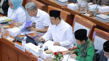 Raker Komisi VIII DPR, Mensos Gus Ipul Pastikan Tindak Lanjut Temuan BPK