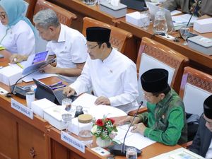 Raker Komisi VIII DPR, Mensos Gus Ipul Pastikan Tindak Lanjut Temuan BPK