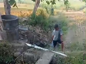 Viral Warga Madiun Kebingungan Mandikan Jenazah gegara Air PDAM Mati