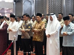Masjid Istiqlal Gelar Salat Gaib untuk Mendiang Syekh Hamad bin Khalifa Al Thani