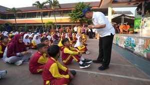 Mendikdasmen Beri Dukungan Psikologis ke Siswa SDN di Jaksel Pascateror Bom