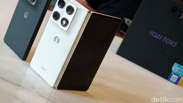Motorola Razr Fold