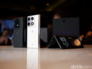 Rahasia Bodi Tipis nan Tangguh Motorola Razr Fold