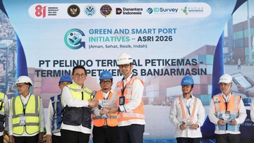 Pelindo Terminal Petikemas Raih 2 Penghargaan Green and Smart Port
