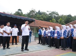 MPLS, Taj Yasin Beri Motivasi Siswa SMAN 1 Dayeuhluhur Cilacap