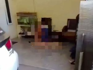 Viral Remaja di Sidoarjo Terima Pesanan Ojol Sambil Bugil di Teras Rumah