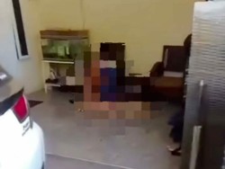 Viral Remaja di Sidoarjo Terima Pesanan Ojol Sambil Bugil di Teras Rumah