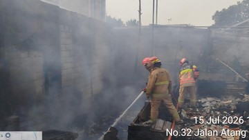 Kebakaran Rumah Panggung di Kemang Bogor, Diduga Akibat Korsleting