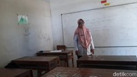 Tak Punya Siswa Baru, Guru SDN 04 Jenawi Karanganyar Patungan Gaet Murid