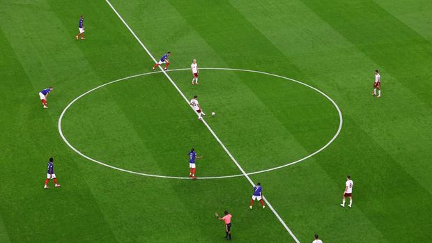 Soccer Football - FIFA World Cup 2026 - Semi Final - France v Spain - Dallas Stadium, Arlington, Texas, U.S. - July 14, 2026 General view of the kick off at the start of the match REUTERS/Marco Bello