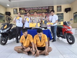 2 Pria di Palembang Diringkus Curi Motor dan Bawa Senpi, Ada 20 TKP