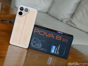 Unboxing Tecno Pova 8 5G: Desain Futuristik dengan Alive Matrix Display