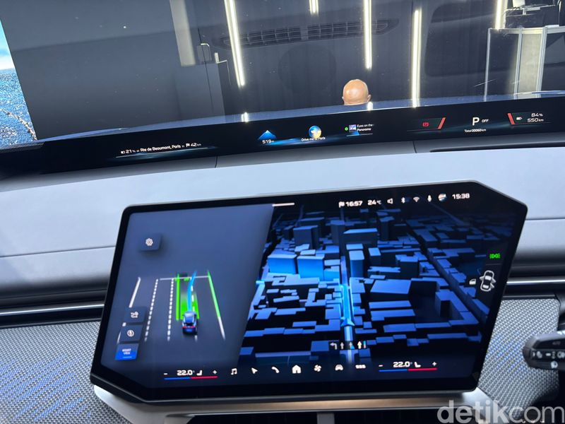 Dibikin Takjub sama BMW iX3: Duduk di Kabin Serasa Sultan, Diajak Slalom Stabil