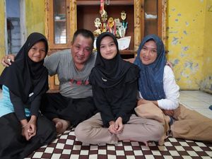 Kisah Inspiratif Tiara, Anak Penjual Keripik yang Tembus Kedokteran UGM