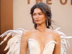 Viral Makeup Zendaya di Premiere The Odyssey, Tanpa Eyeshadow & Maskara
