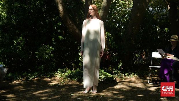 Adeline André mempersembahkan koleksi haute couture terbarunya Adeline André mempersembahkan koleksi haute couture terbarunya.
