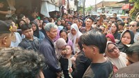 Reka Ulang Pembunuhan Bos Bengkel Purwokerto, Anak Korban Histeris