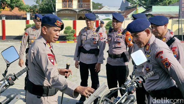 Batalyon A Pelopor Satbrimob Polda Jawa Timur Apel Kesiapsiagaan Bencana
